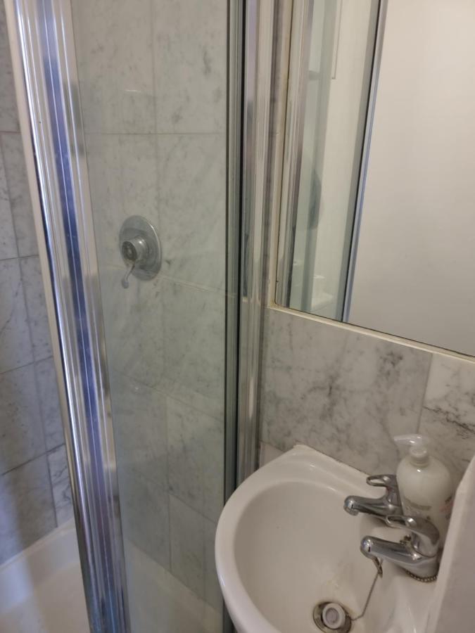F8-Mezzanine 1St Floor Flat Fits 3 Near Paddington Apartment London Bagian luar foto